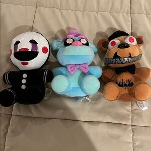 Five nights at Freddy’s plushies - collectibles, excellent condition.